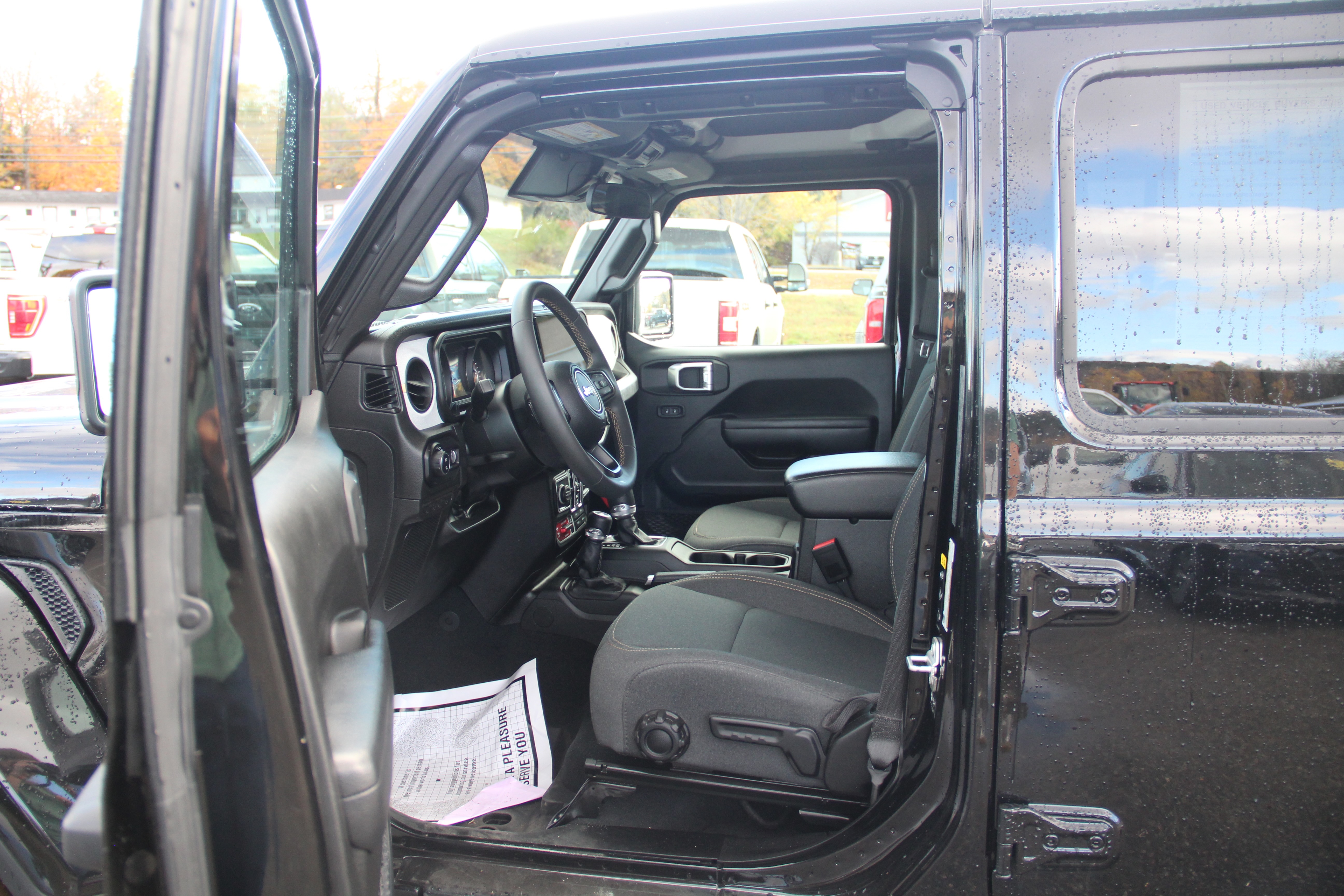 2024 Jeep Gladiator Willys - Photo 28
