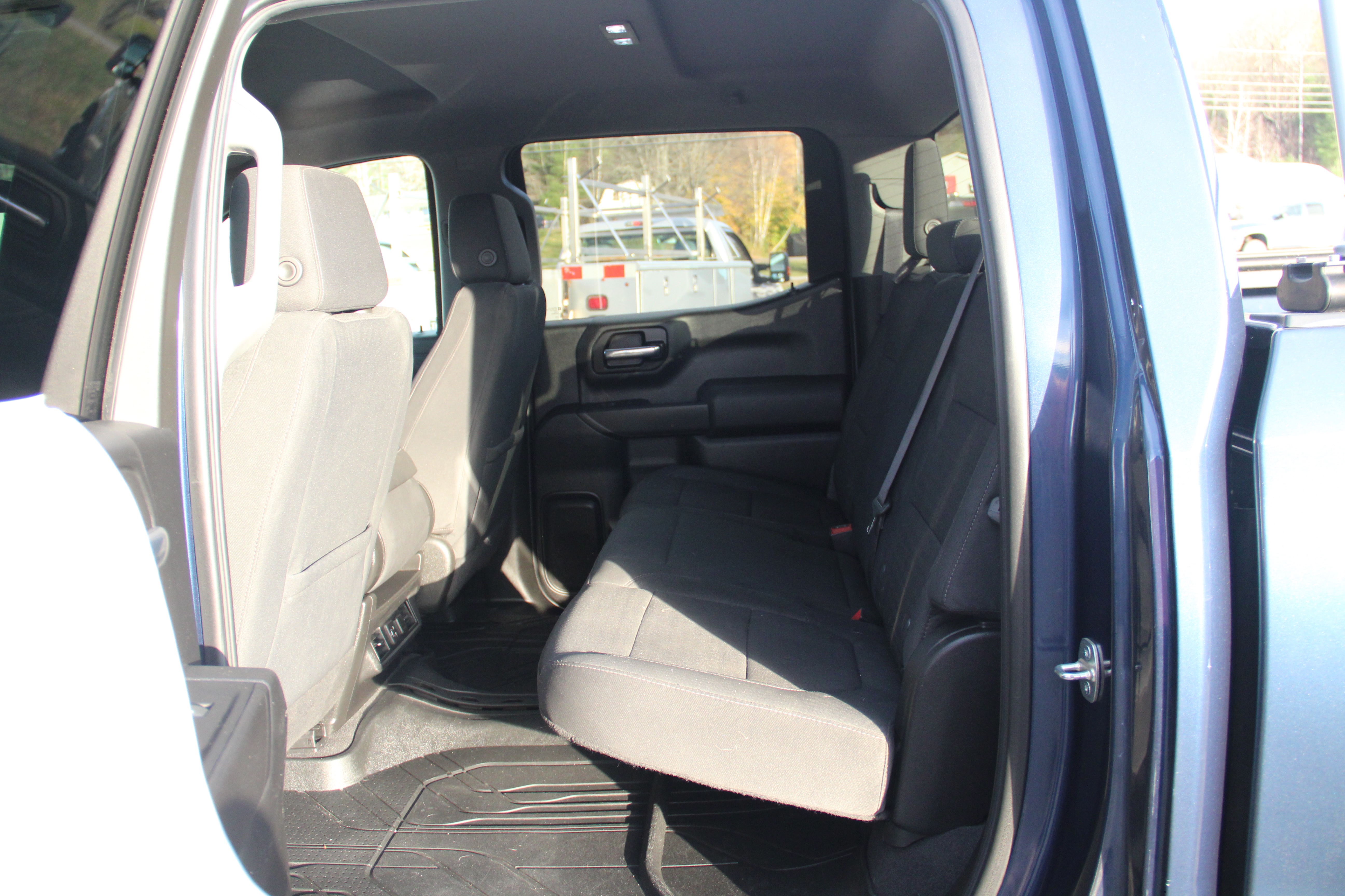 2022 Chevrolet Silverado 1500 LT - Photo 25
