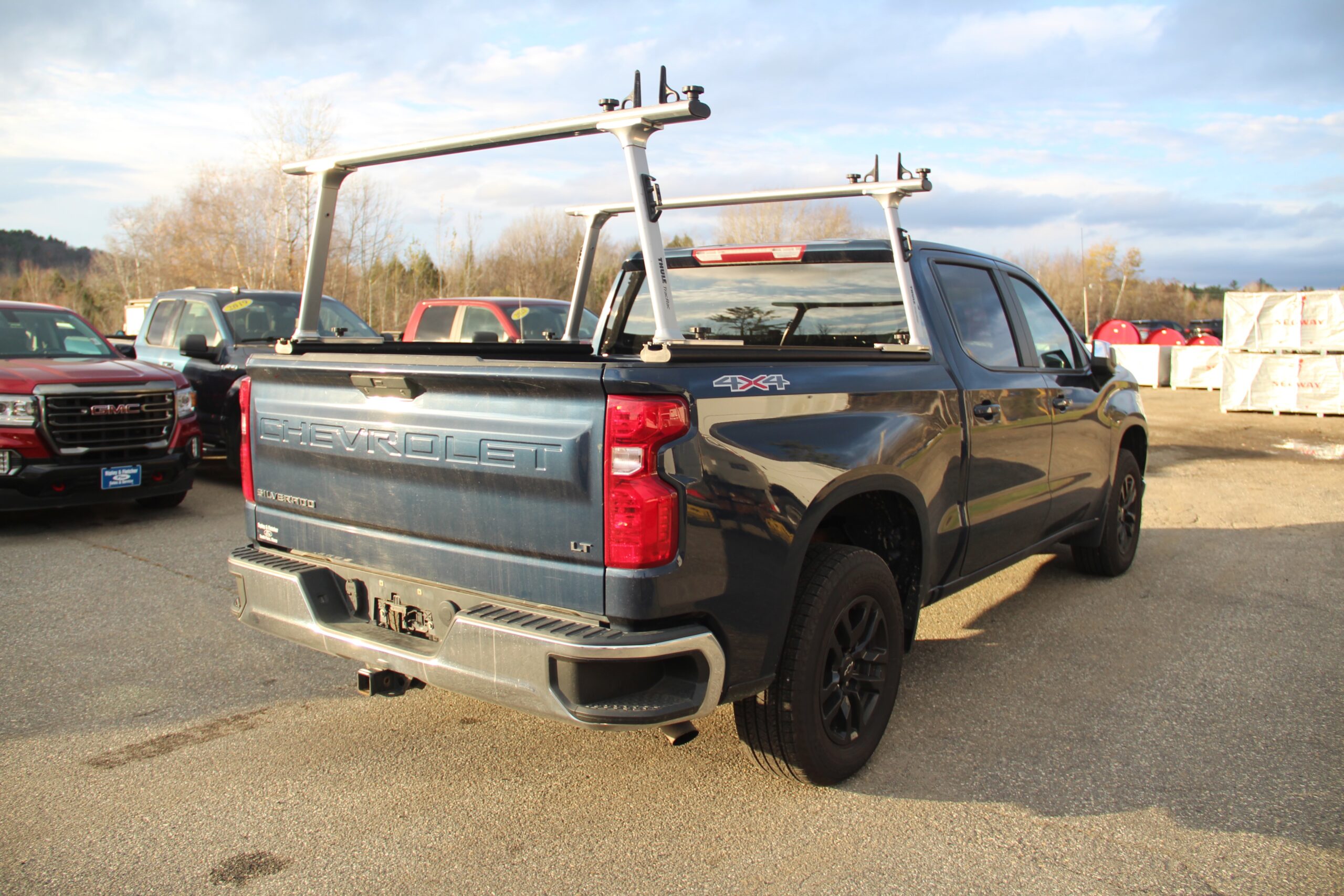 2022 Chevrolet Silverado 1500 LT - Photo 5